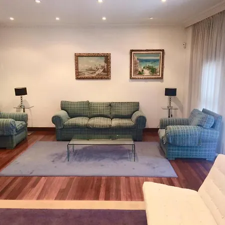 Апартаменты Piso Muy Centrico, Bien Equipado Con Parking.